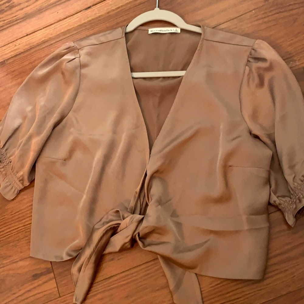 A&F Satin blouse
